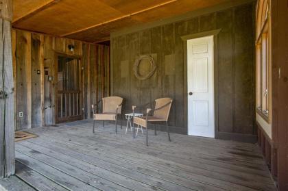 Meadow Cabin - image 9