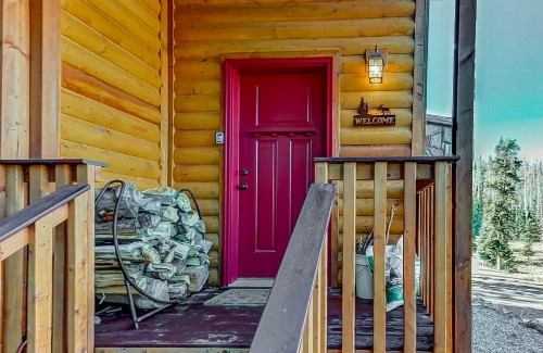 The Red Door Retreat - image 10