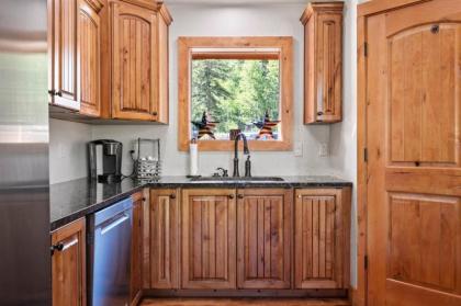 520_Vasel Town Home - image 13
