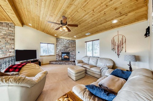 580 Hunter Ridge Dr - View~Topia - image 9