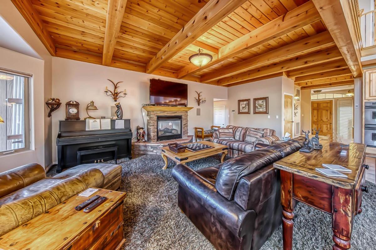 Cabin Sweet Cabin - main image