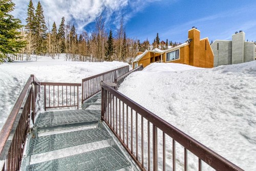 2 Bed 1 Bath Apartment in Brian Head - image 3