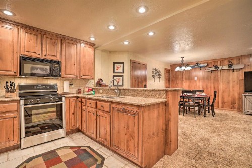 Ski-in and Ski-Out Brian Head Condo with Hot Tub Access! - image 3