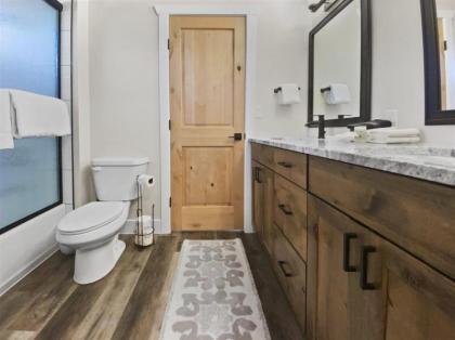 Crooked River Town Home - image 11