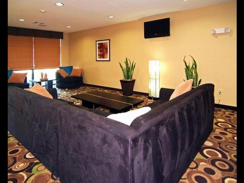 Hometown Executive Suites - image 5