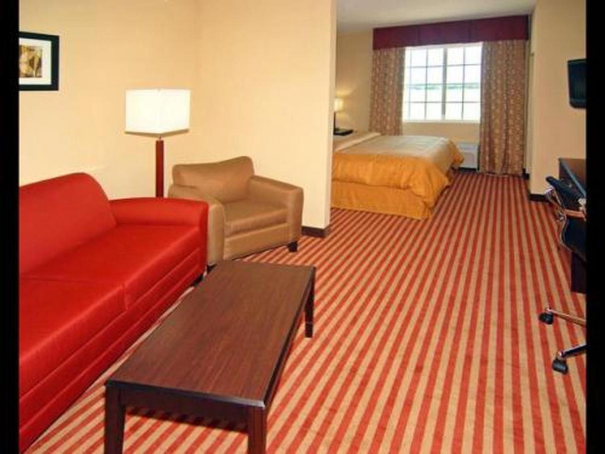 Hometown Executive Suites - image 7