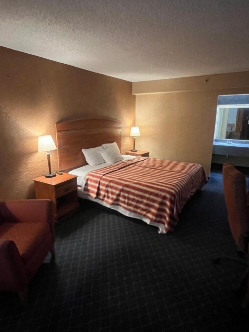 The Lodge Hotel and Banquets - image 25