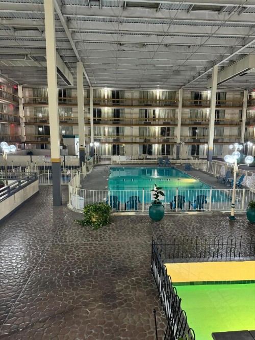 The Lodge Hotel and Banquets - image 27