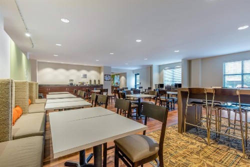 MainStay Suites St. Louis - Airport - image 19