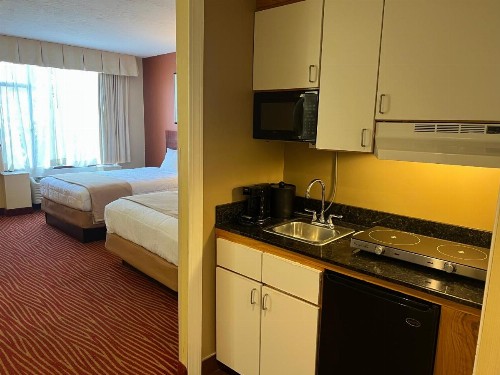 Hotel Boston - image 10