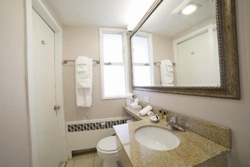 Hotel Boston - image 8
