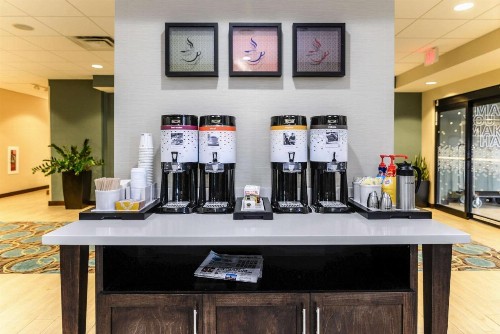 Hampton Inn Brighton Mi - image 13