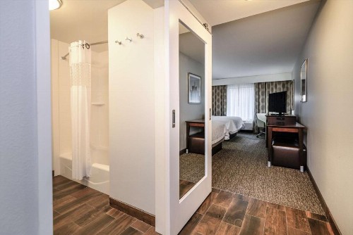 Hampton Inn Brighton Mi - image 22