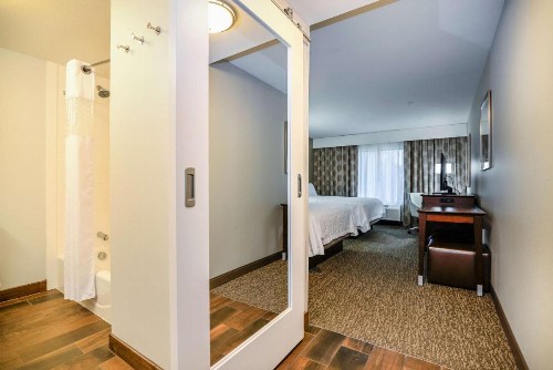 Hampton Inn Brighton Mi - image 27