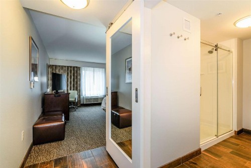 Hampton Inn Brighton Mi - image 40