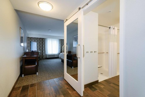 Hampton Inn Brighton Mi - image 42