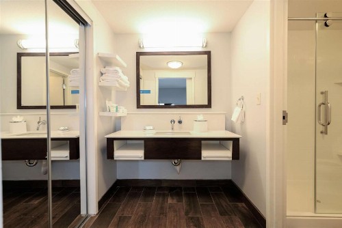 Hampton Inn Brighton Mi - image 47