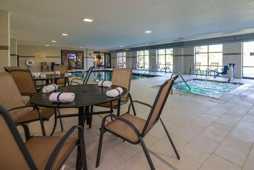 Hampton Inn Brighton Mi - image 9