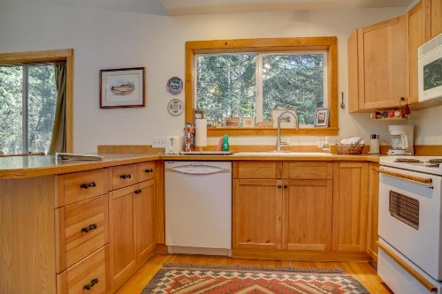 Wildwood Cabin - image 3