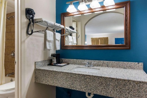Rodeway Inn Broken Bow-Hochatown - image 25