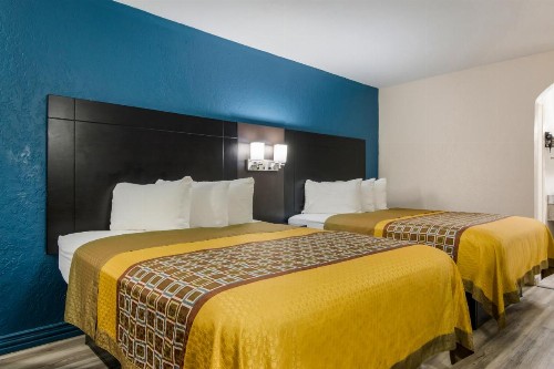 Rodeway Inn Broken Bow-Hochatown - image 42