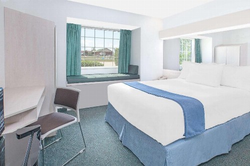 Microtel Inn & Suites by Wyndham Broken Bow - image 23