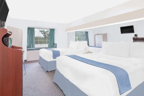 Microtel Inn & Suites by Wyndham Broken Bow - image 24