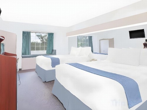 Microtel Inn & Suites by Wyndham Broken Bow - image 25