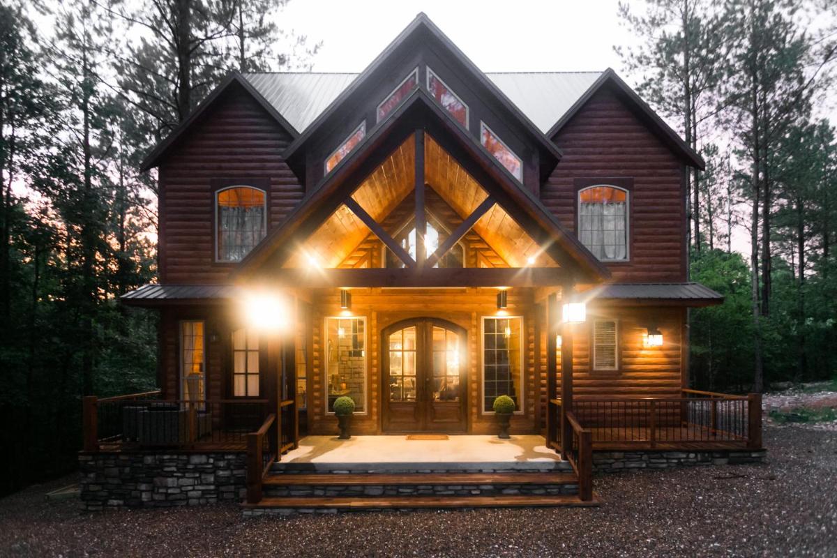 Lightning Bug Lodge - main image