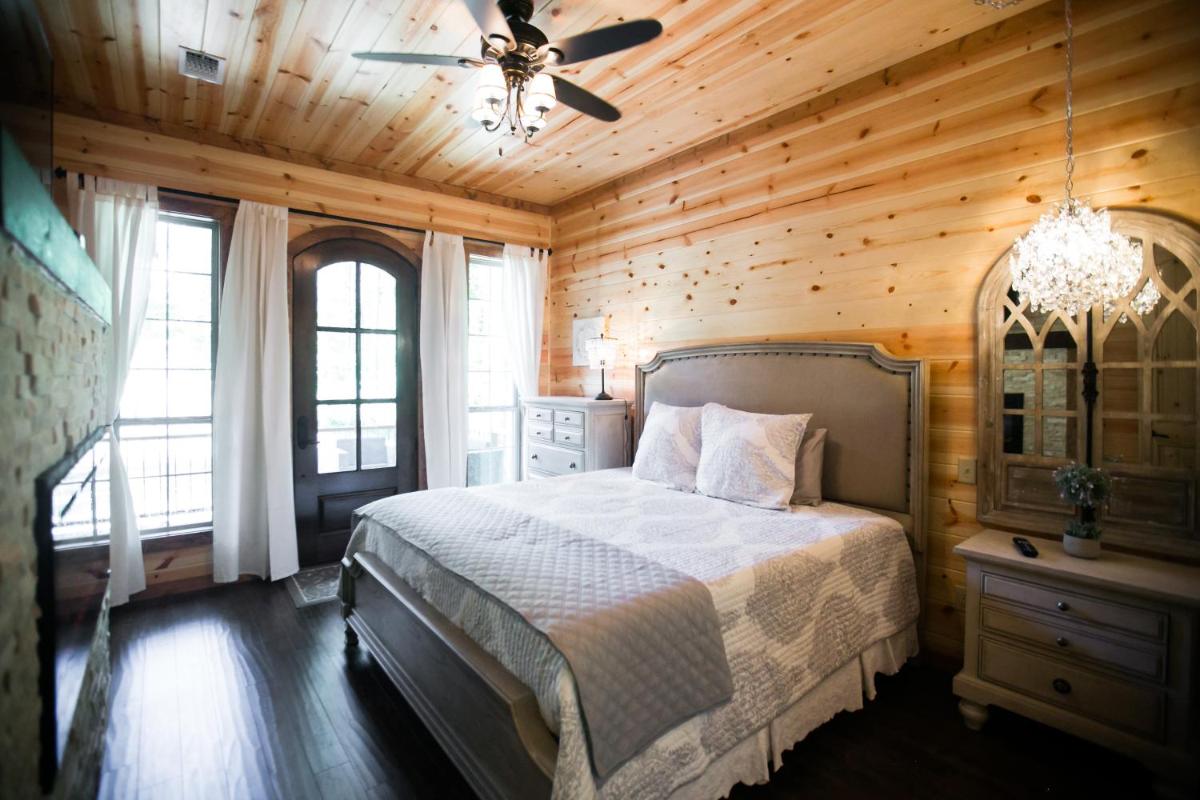 Lightning Bug Lodge - image 3