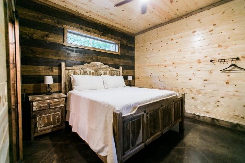 Fireside Creek Luxury Cabin - image 11