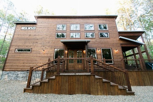 Fireside Creek Luxury Cabin - image 12