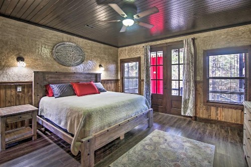 Elegant Cabin in Broken Bow with Hot Tub and Fire Pit! - image 7