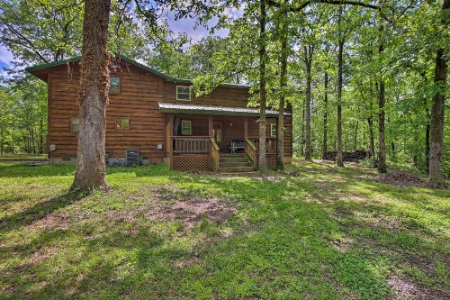 Cozy Broken Bow Cabin with Hot Tub - 5 Mins to Lake! - image 12