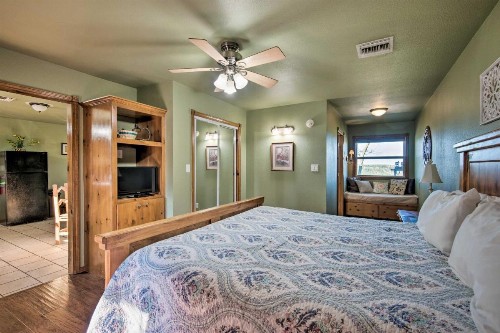Sunrise Cottage with 30-Mile National Forest Views! - image 10