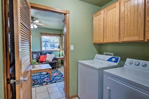 Sunrise Cottage with 30-Mile National Forest Views! - image 7