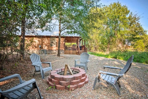 Cabin with Fire Pit 4 Mi to Broken Bow Lake! - image 11