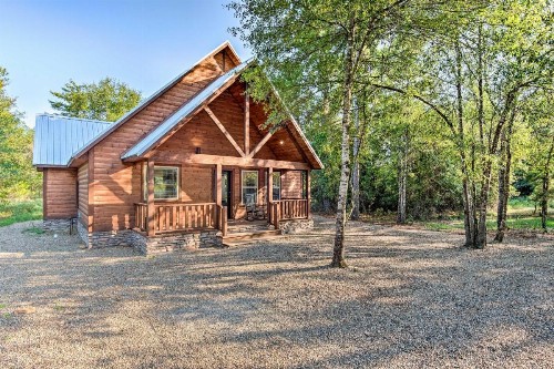 Cabin with Fire Pit 4 Mi to Broken Bow Lake! - image 12