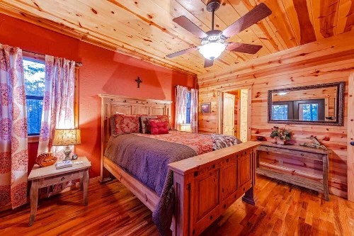 Mountain Fork Lodge cabin - image 10