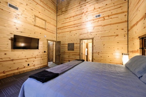 Adventure Awaits Creekside - image 5