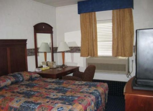 Martin House Motel Brookfield - image 3