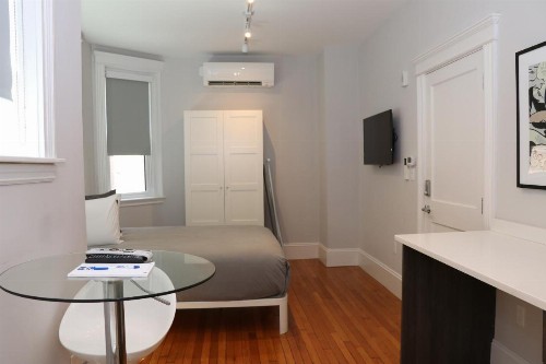 A Stylish Stay w/ a Queen Bed Heated Floors.. #32 - image 11