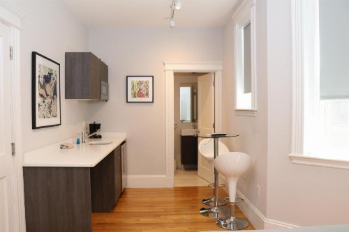 A Stylish Stay w/ a Queen Bed Heated Floors.. #32 - image 5