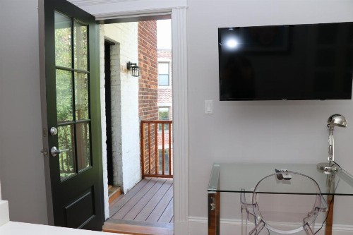A Stylish Stay w/ a Queen Bed Heated Floors.. #24 - image 7