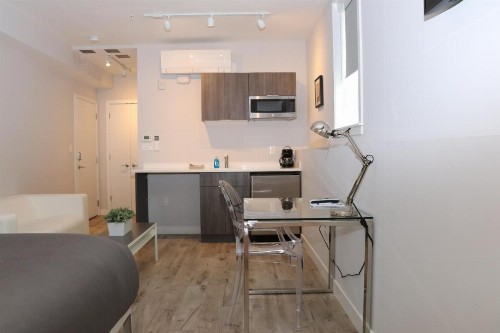 A Stylish Stay w/ a Queen Bed Heated Floors.. #1 - image 10