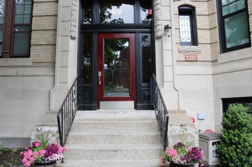 A Stylish Stay w/ a Queen Bed Heated Floors.. #1 - image 9