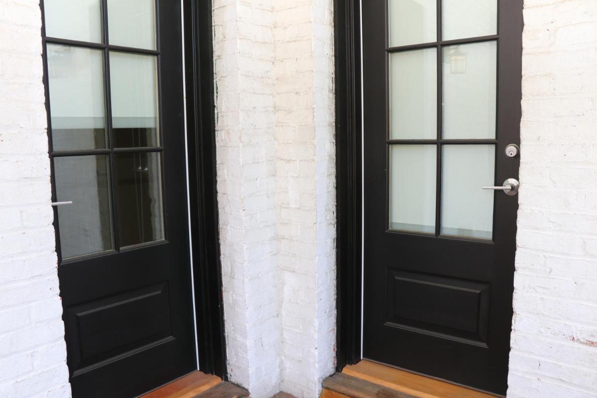 A Stylish Stay w/ a Queen Bed Heated Floors.. #34 - image 3
