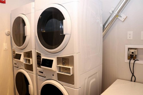 A Stylish Stay w/ a Queen Bed Heated Floors.. #15 - image 6
