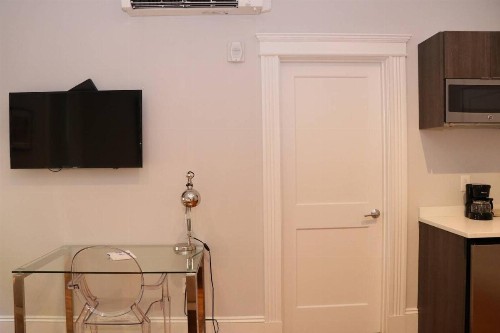 A Stylish Stay w/ a Queen Bed Heated Floors.. #35 - image 2