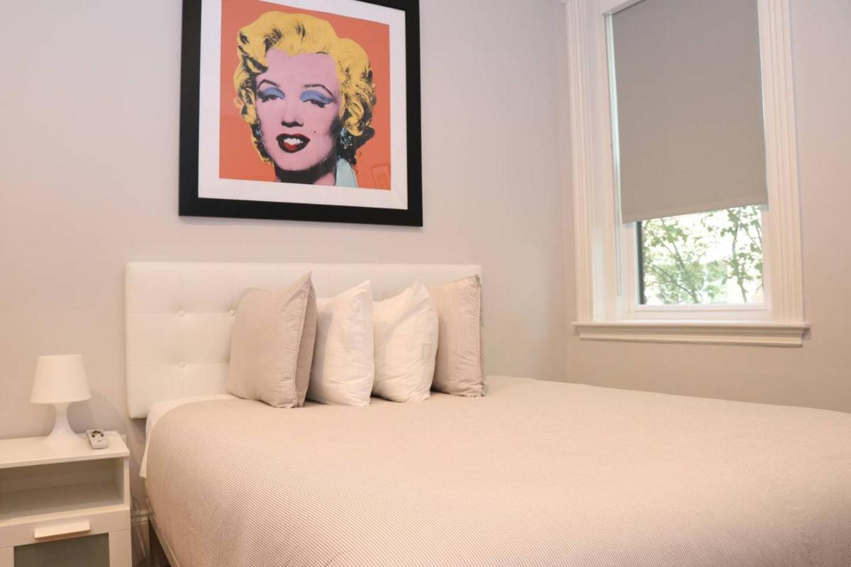 A Stylish Stay w/ a Queen Bed Heated Floors.. #35 - image 6